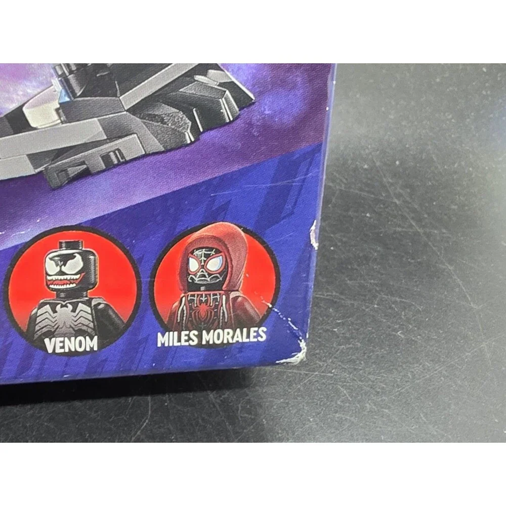 LEGO Marvel Venom Mech Armor vs. Miles Morales 76276 New Sealed*Box Has Flaws